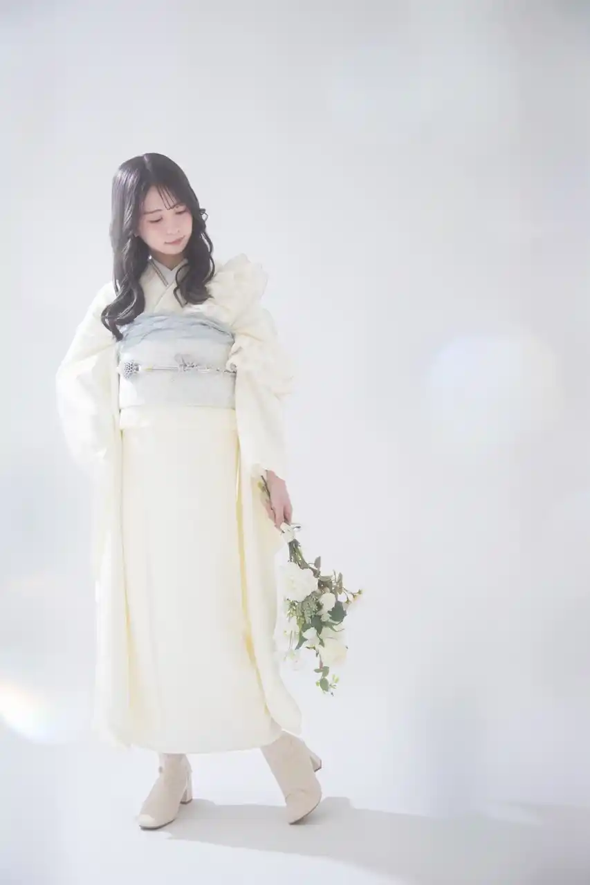 この瞬間が永遠ならいいのに、そう思わせる美しさを。成人式振袖フォトnew visual『moment of ephemera』が誕生。