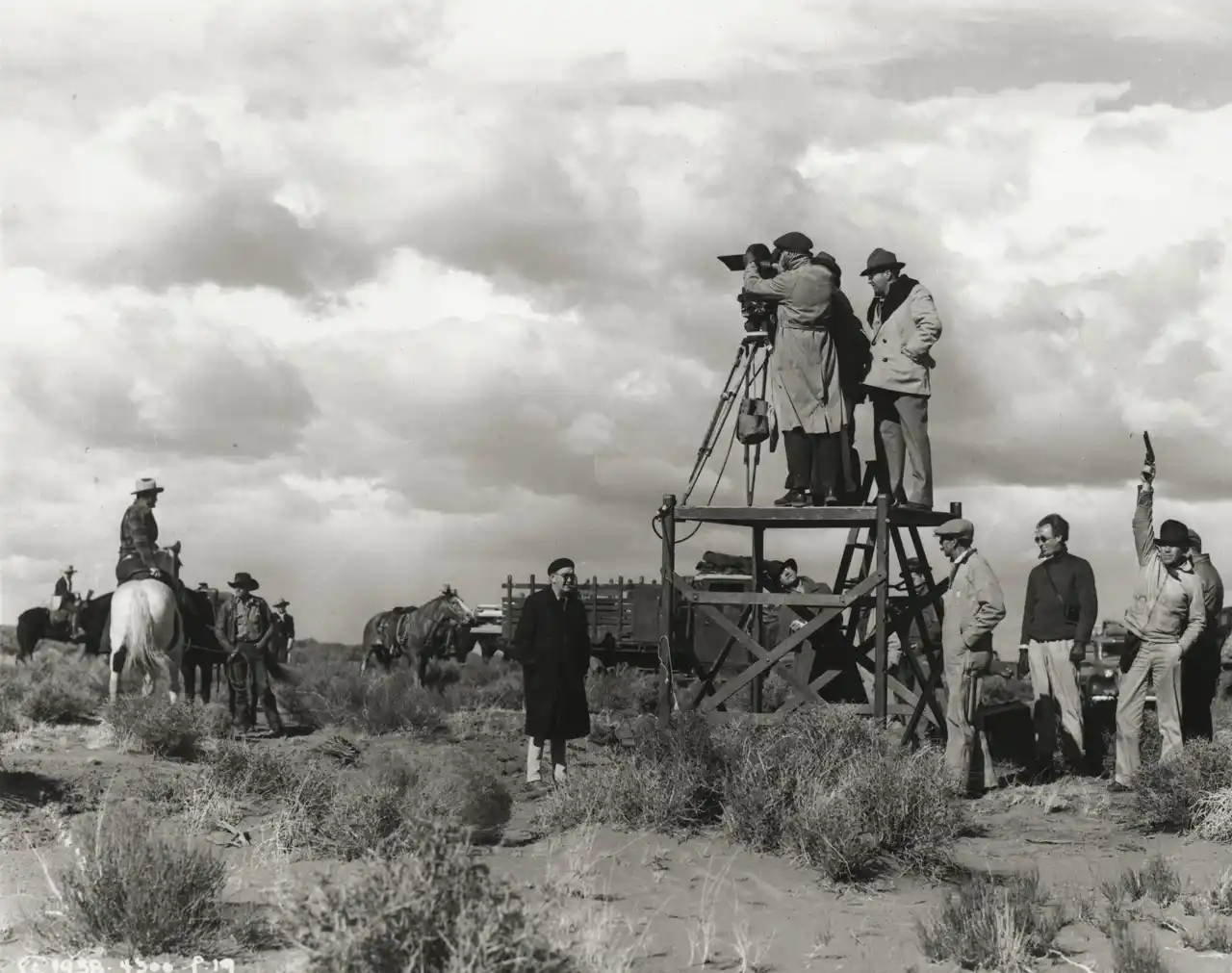 【文化庁】 【国立映画アーカイブ】展覧会「写真展 ハリウッドの名監督たち 映画芸術科学アカデミーのコレクションより」開催のお知らせ