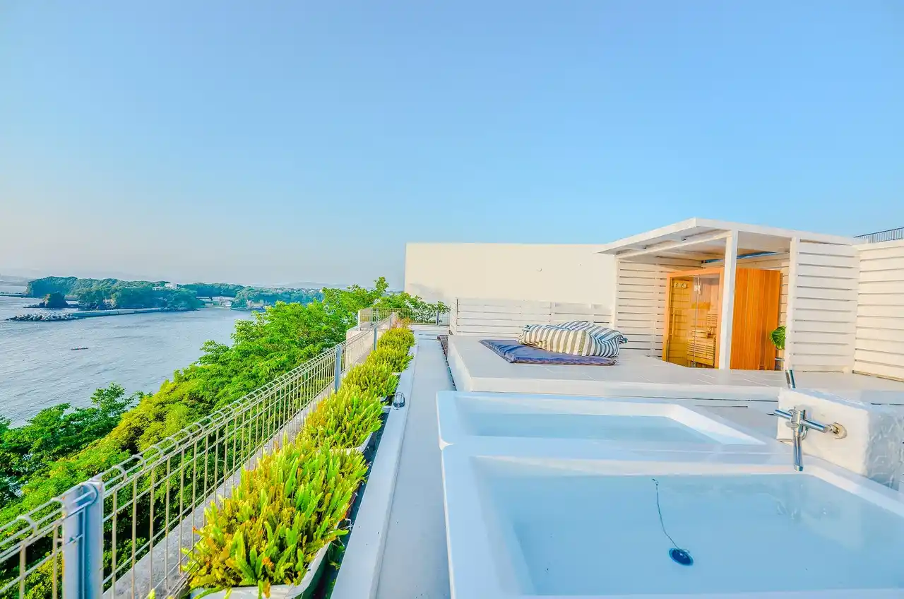 【株式会社　THE HOUSE】 湘南・三浦半島の海と空を独り占め。THE HOUSE 諸磯 & 小網代にて秋冬平日限定「日帰りプライベートサウナ＆ヴィラリトリートプラン」提供開始