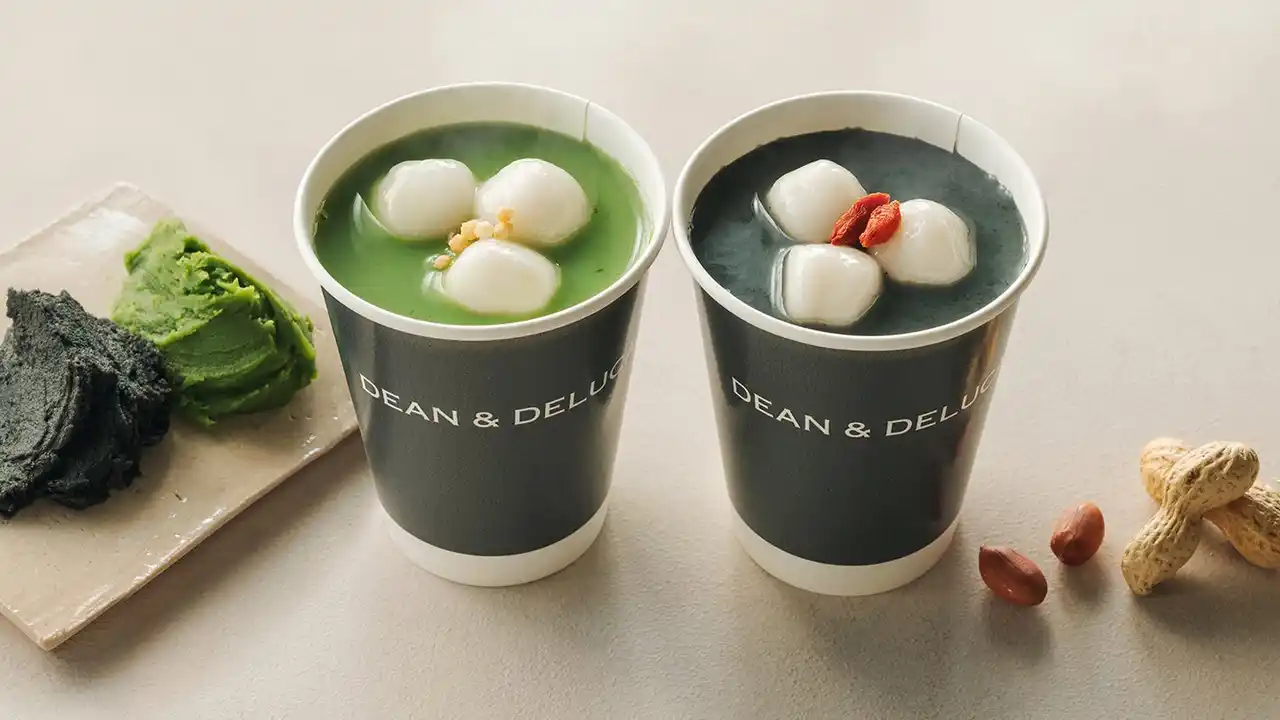 【DEAN & DELUCA】忙しい年末年始に、ほっと一息つける一杯を。抹茶と黒ごまの「祝いしるこ」12月26日（金）より発売
