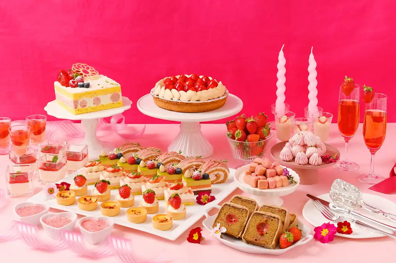【信和グループ】 “イチゴを着て行く”フェア「Very Berry Strawberry」開催｜ホテルプラザ神戸