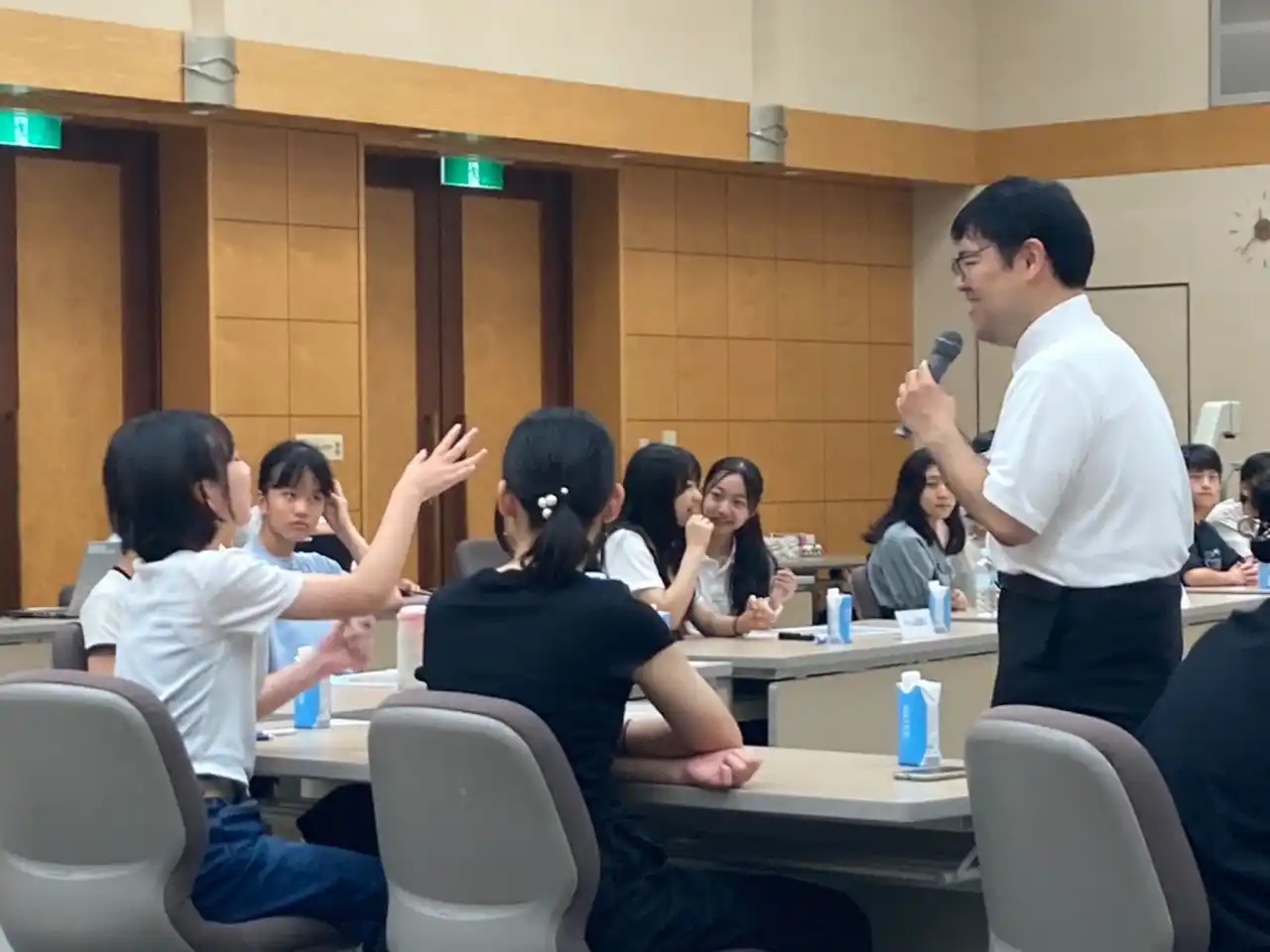 【株式会社山梨中央銀行】 金融教育イベント「お金の知識王決定戦」を開催しました