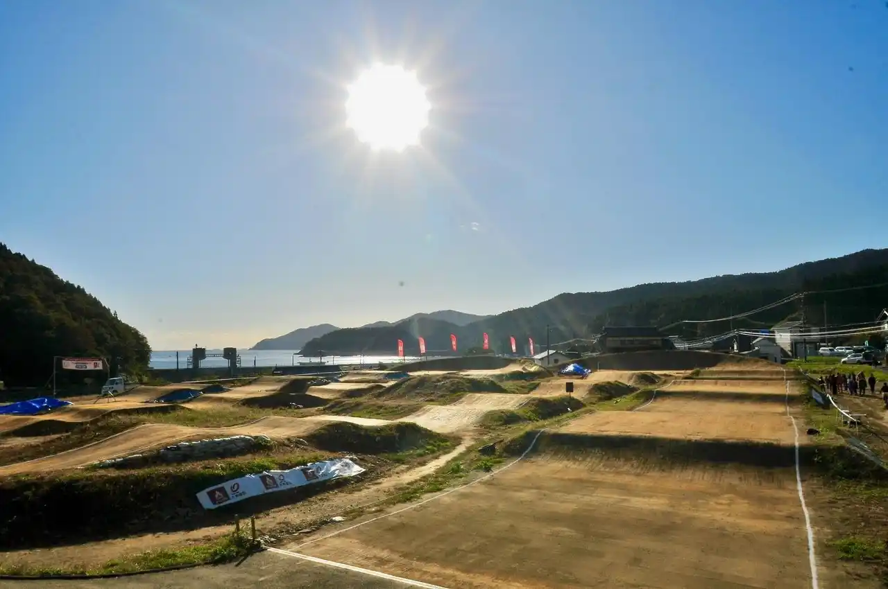 【一般社団法人全日本BMX連盟】 第 43 回 全日本自転車競技選手権 -BMX レーシング-開催及び開催地のご案内