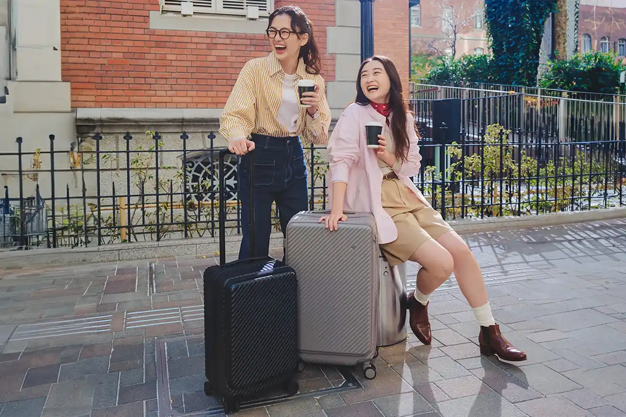 【エース株式会社】 夏休みの旅行にも！女性のための機能派スーツケース3選