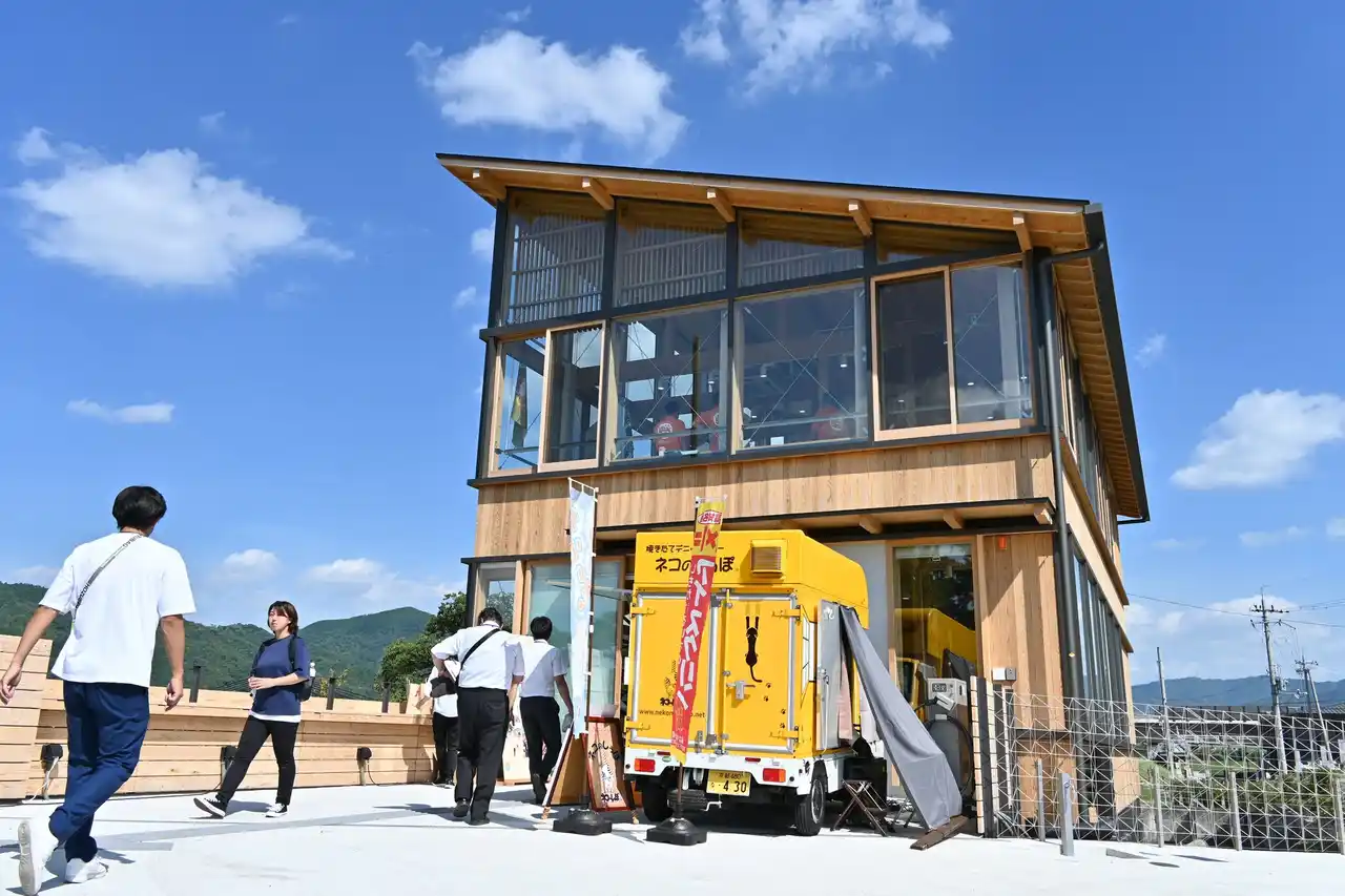 【京都府亀岡市】の環境をテーマとした情報発信拠点「Circular Kameoka Lab」で”環境×芸術”を体験するイベント、みんなでつくるエコアートデイをオープン1周年記念として8月30日に開催！