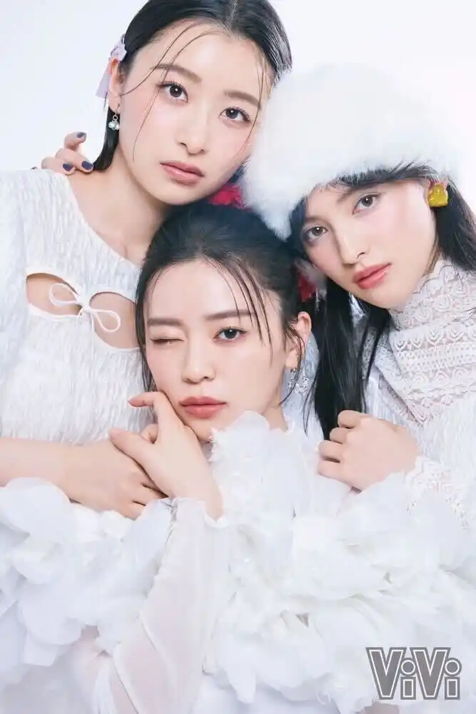 【株式会社講談社】 「超ときめき(ハート)宣伝部×クリスマスコフレ」の最強可愛いコラボがViVi12月号で誕生！　クリスマスメイクでいつもと違う、杏ジュリアさん、坂井仁香さん、菅田愛貴さんに注目！