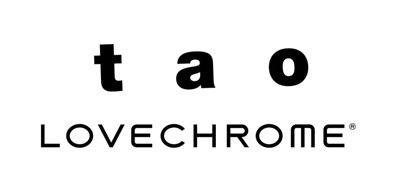 【株式会社YC・Primarily】 tao ×ラブクロムのコラボレーション製品が2025年3月27日(木)にお披露目。「BLACK×GOLD」のテーマで5型のネックレスパーツに。