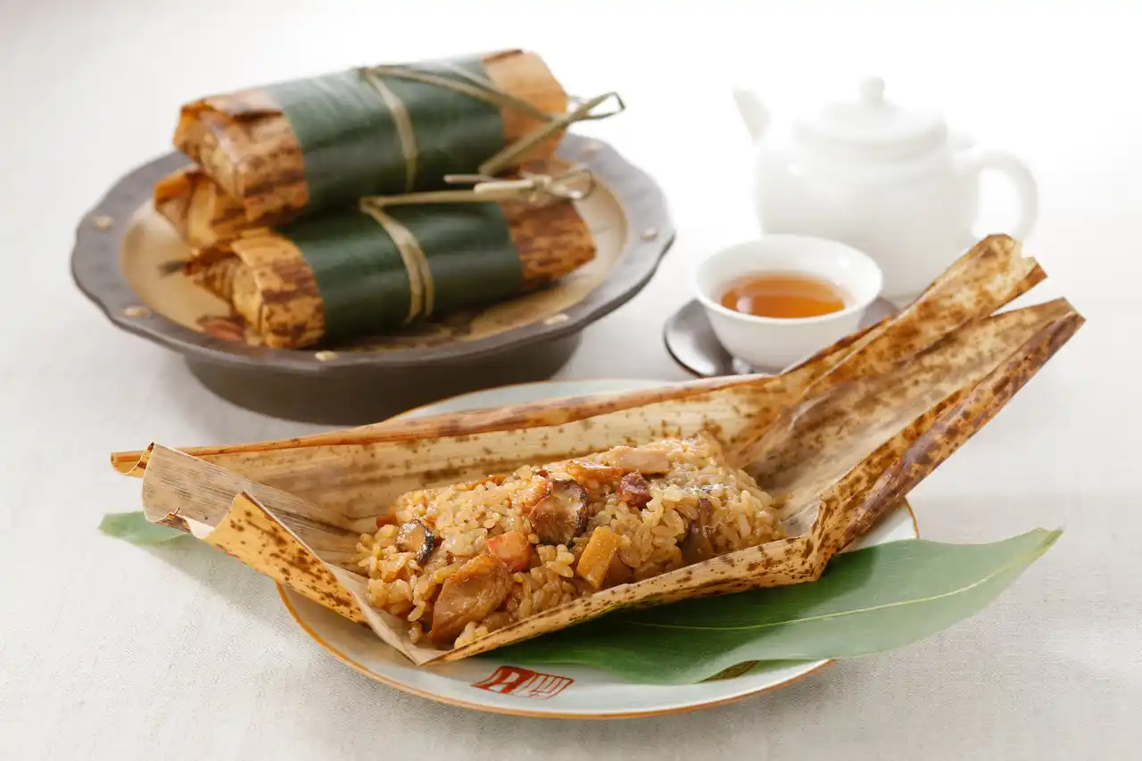 【創業100周年記念】銀座アスター、贅を尽くした「鮑ちまき」新登場 - 初夏限定「屈原ちまき」販売開始