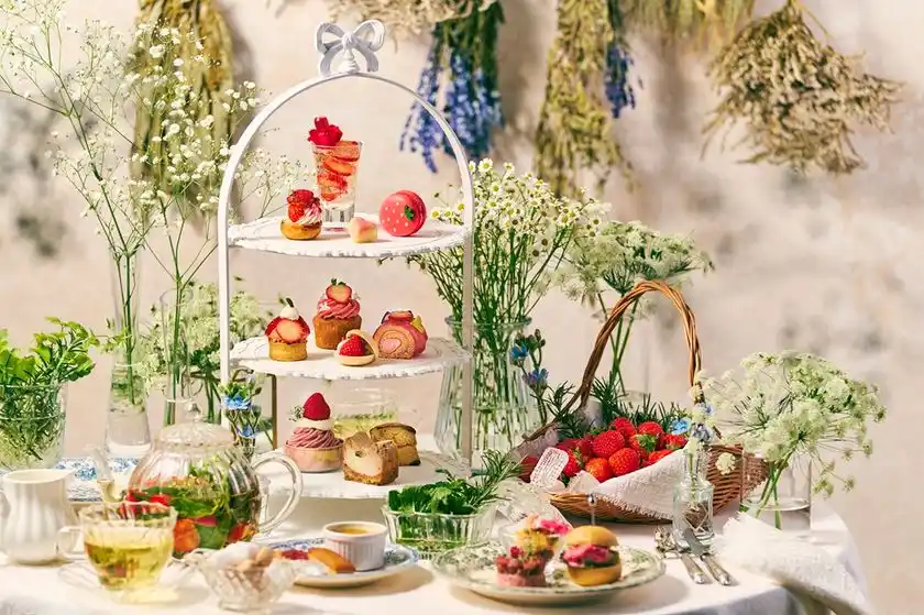 「リーベルホテル大阪」春を彩るいちごアフタヌーンティー『Strawberry & Botanical Afternoon Tea ～いちごとハーブが香る、みずみずしい春～』を3月1日より販売開始！