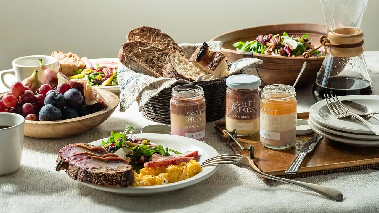 【DEAN & DELUCA】秋の朝を、もっと豊かに。スプレッド・フレーバーシロップと、食卓を変える新しいブレッド。