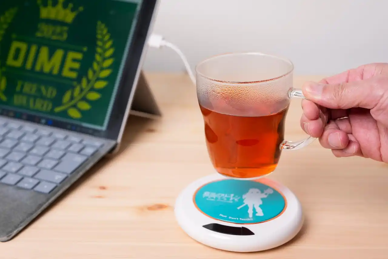 『DIME』2・3月合併号の特別付録は『葬送のフリーレン』USBカップウォーマー！飲み物を適温に保つ“魔法”のアイテムが付いてくる！