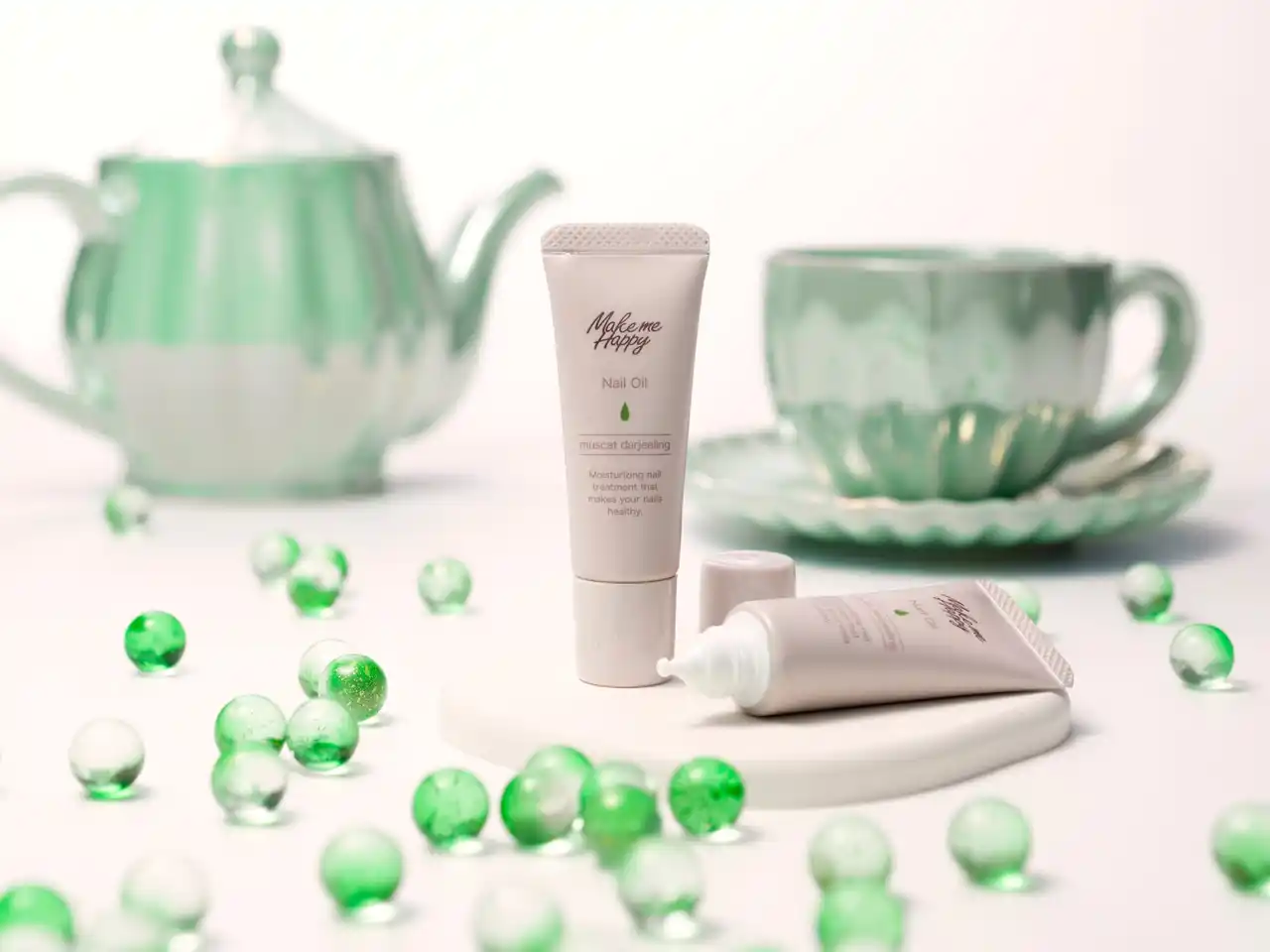 【株式会社 井田ラボラトリーズ】 キャンメイクのフレグランスブランド「メイクミーハッピー」から新登場！大好評の滴下チューブタイプのフレグランスネイルオイルに＜マスカットティーの香り＞が仲間入り2025年8月下旬より新発売