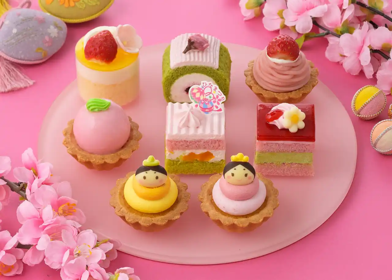 【銀座コージーコーナー】1月23日から、ひなまつりケーキの予約受付スタート！かわいいプチケーキアソートや縁起のいい扇形ケーキなど、全7種類