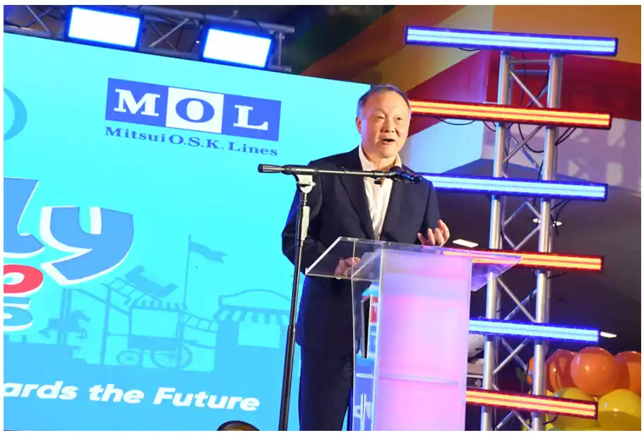 【株式会社商船三井】 当社フィリピン人船員への永年勤続表彰式と家族会を開催