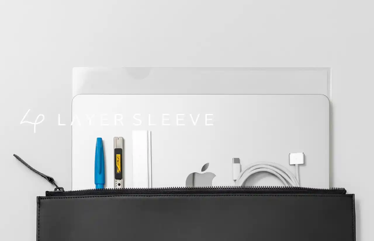 【サイバール株式会社】 薄く、軽く。これ一つで準備万端。14インチのMacBook対応「 Layer Sleeve 」が新発売！｜aso（アソ）
